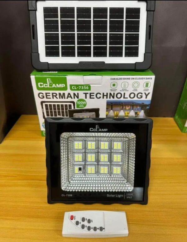 Le projecteur solaire 100W est une solution d’éclairage économique, autonome et résistante, parfaite pour illuminer vos espaces sans électricité.