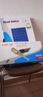 Lampadaire solaire 600W 2 en 1 - Image 3